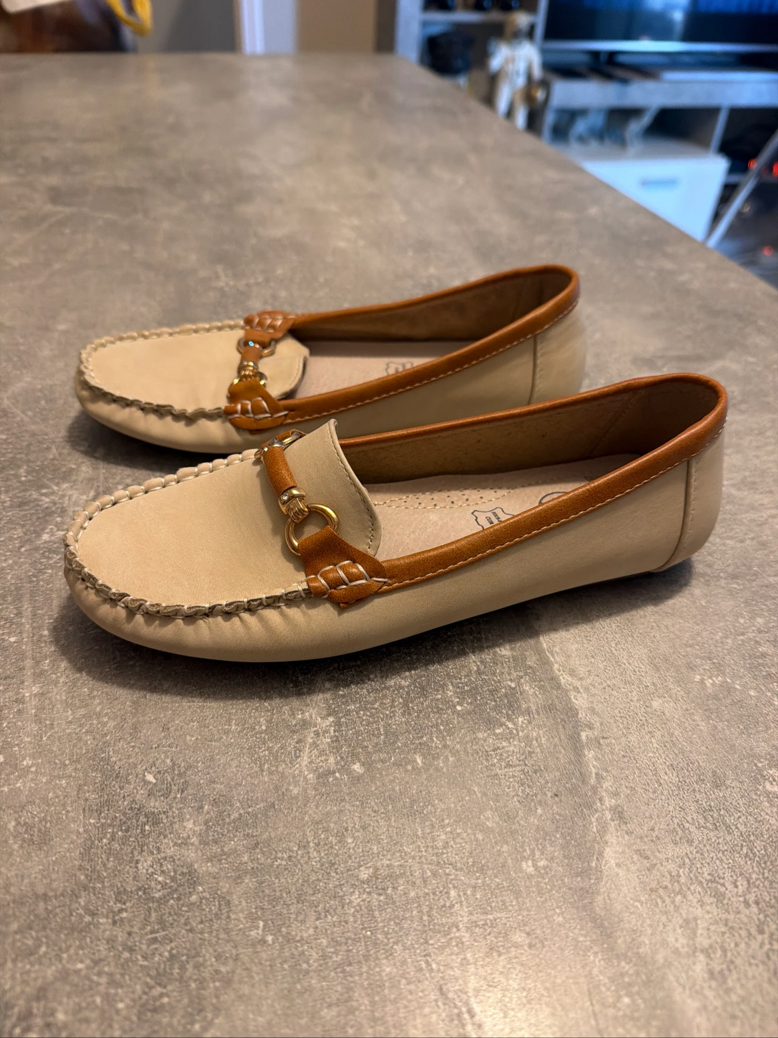Chaussure femme mocassins beige nude taille 36 très bon état 